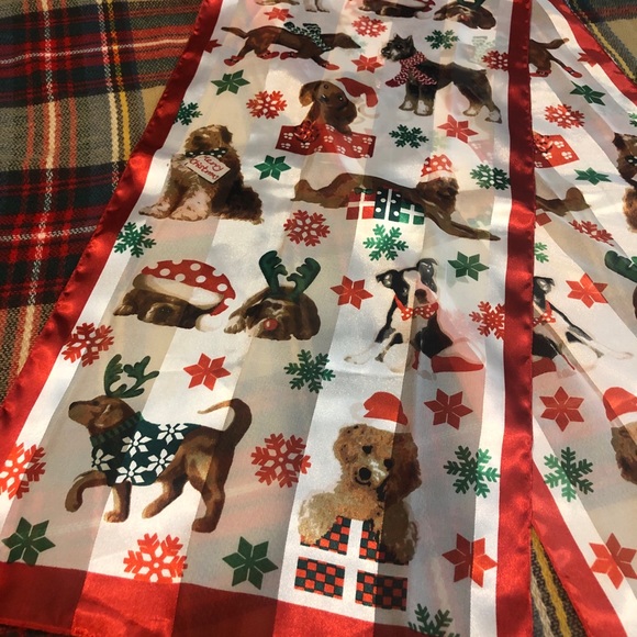Beautiful Christmas Dog Lover Scarf - Picture 3 of 6